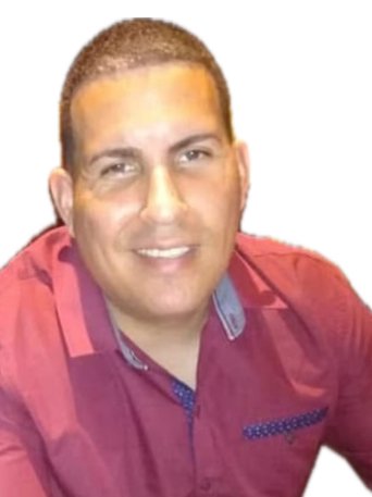 Leslie Gonzalez aparece entre hermanos en Cristo, como un líder firme que anima a los hombres a fortalecerse en su caminar con el Señor.